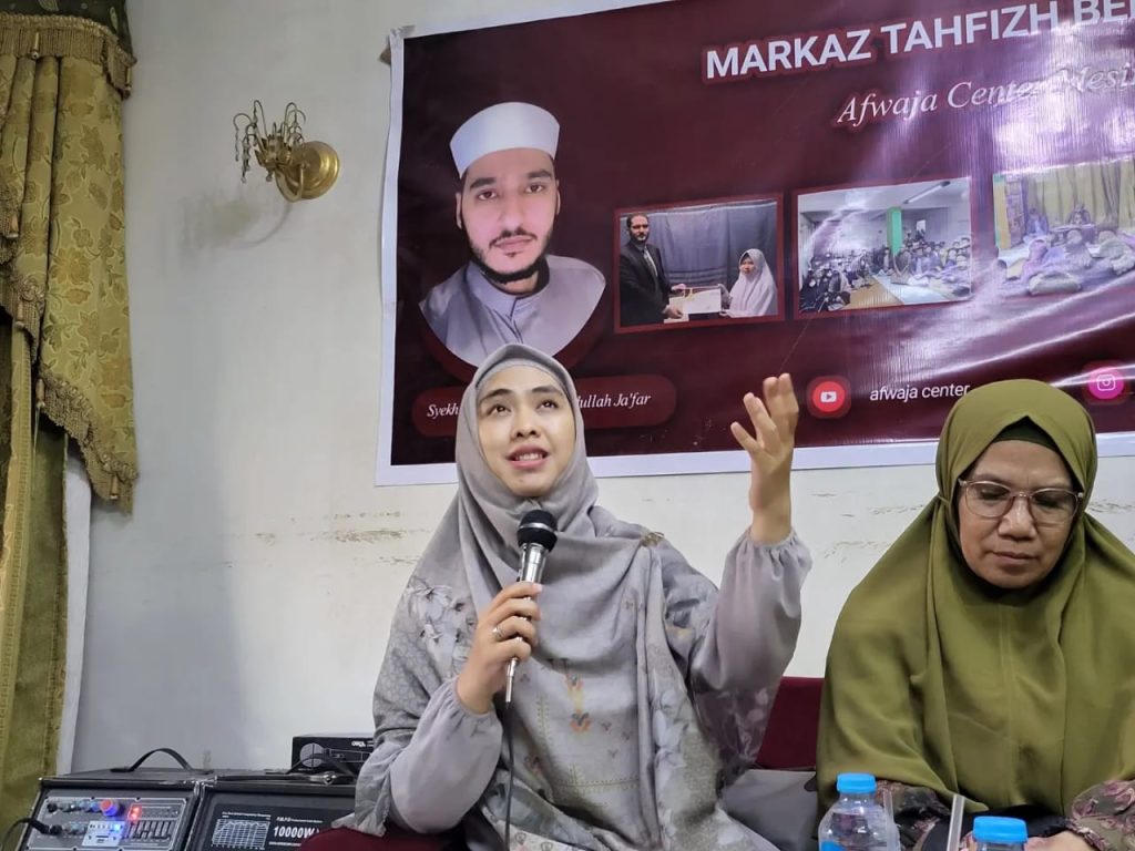 Ustdz. Oki Setiana Dewi