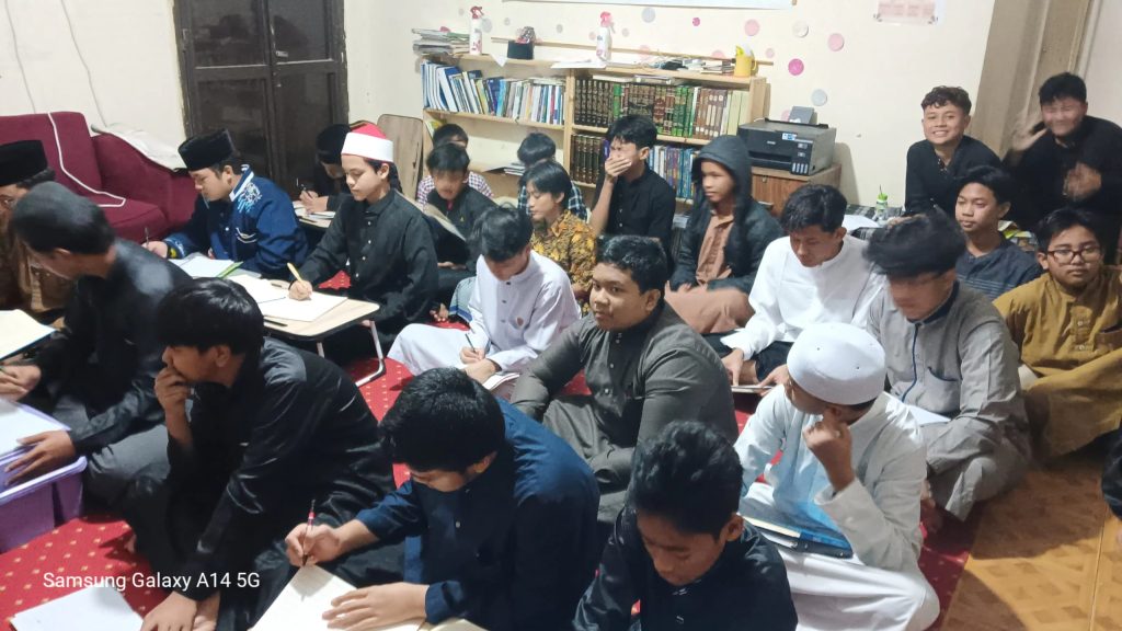 Kegiatan Bimbel SAntri Afwaja Center Mesir. Foto: Amara