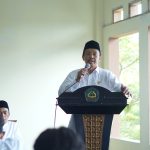 Foto; H Opin (Kasi Pendidikan diniyah dan Pesantren Kemenag Ciamis) sedang memberikan sambutannya