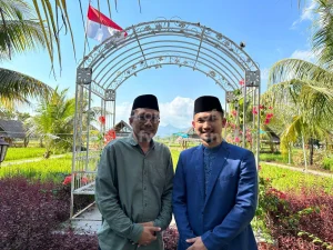 Pertemuan dan Ketua Aslima dan Afwaja Center dengan K.H. Zainul Majdi (Tuan Guru Badjang)