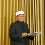 Azmi Mubarak saat di tempat pembinaan bahasa Afwaja Center, Foto: Firdaus