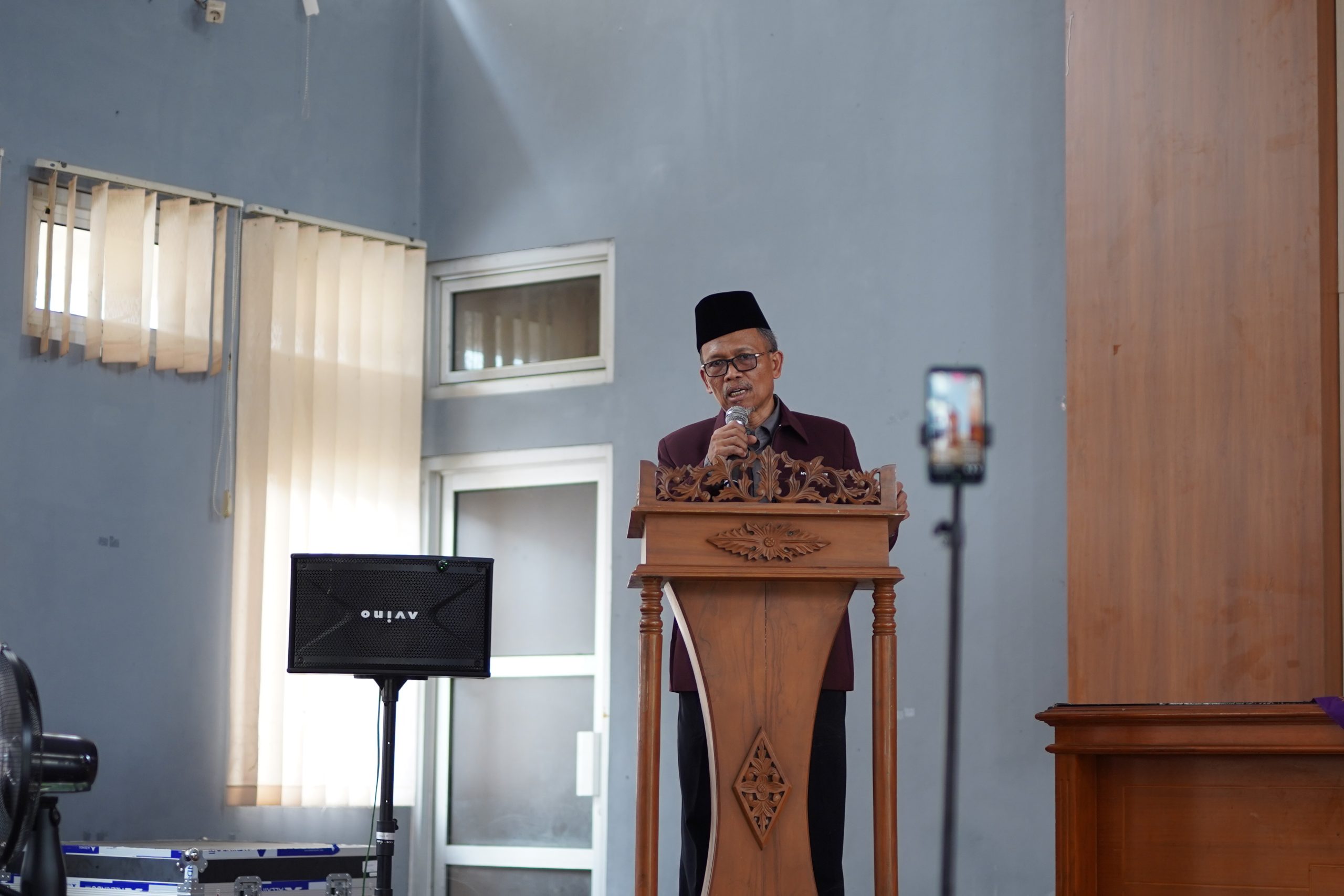 Pengasuh Afwaja Center saat memberikan pembekalan di pembukaan ujian tahdid mustawa, Foto: Dok.Afwaja
