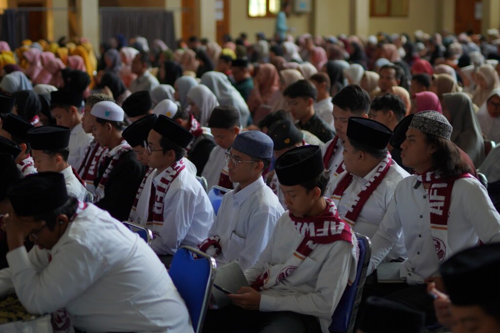 Para santri afwaja center saat mengikuti kuliah umum bersama Dr. Nahla, Foto: Afwaja Center