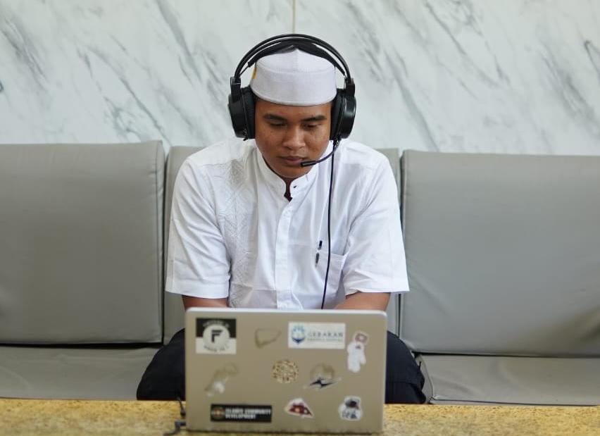 Salah satu peserta ujian tahdid mustawa sedang melaksanakan ujian syafahi, Foto: Dok.Afwaja