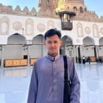 Ibnu Rocky saat sedang berada di depan mesjid al-azhar Mesir, Foto: Dok.Pribadi