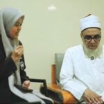 Syekh Jamal Faruq saat diwawancarai oleh salah seorang santri Afwaja Center, Foto: Afwaja